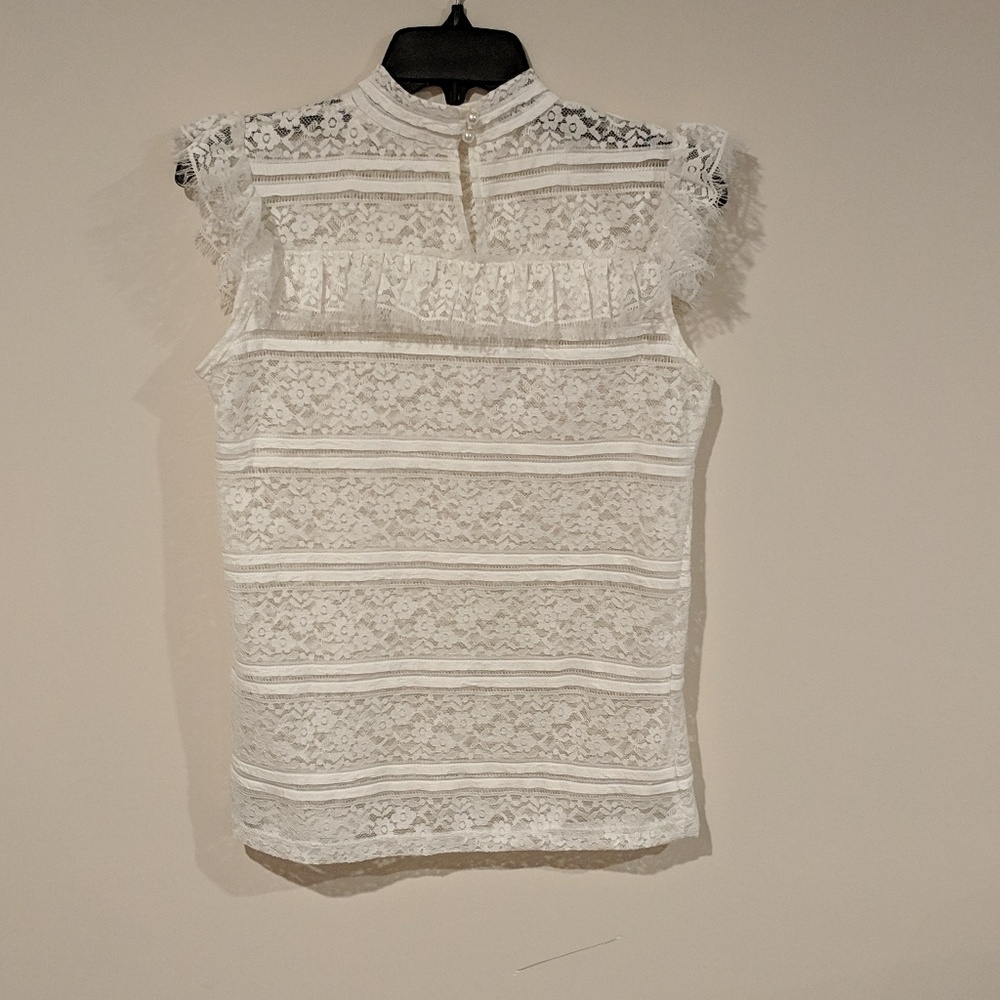 White sleeveless lace blouse for women - Picture 5 of 6